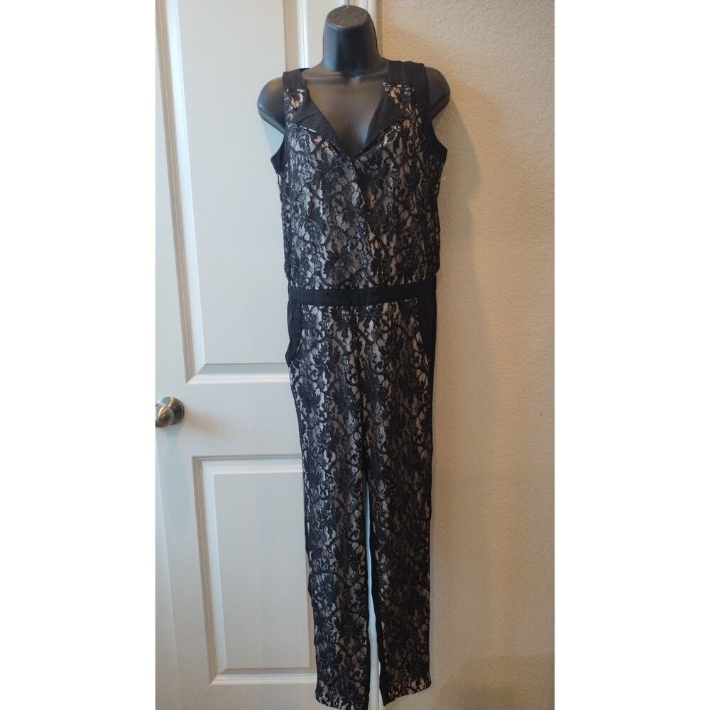 Jessica Simpson V-neck Side Pockets Lace Jumpsuit Straight-Leg Romper